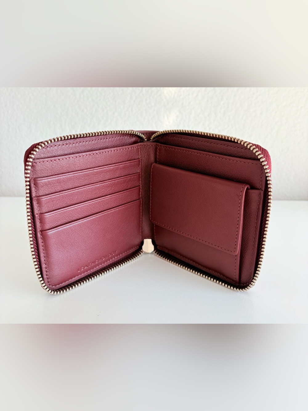 LEATHEROLOGY - Burgundy Small Zippered Wallet